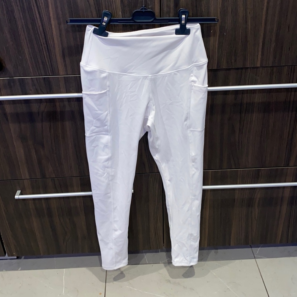 Don’t ache for a better body leggings white
